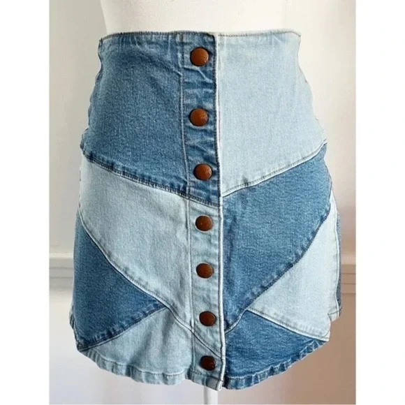 Madewell • Patchwork Denim Jean Mini Skirt - Picture 4 of 6